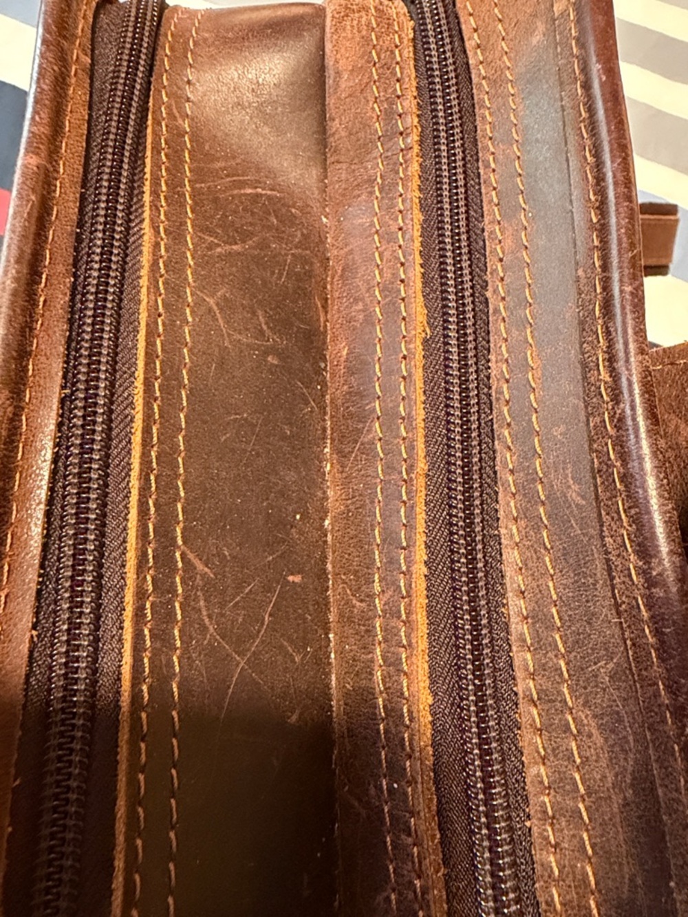 Men's Leather Laptop Briefcase in Brown - Picture 6 of 7